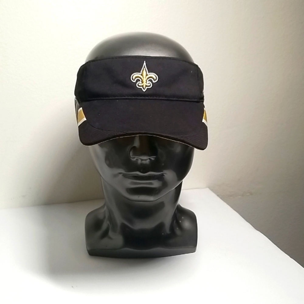 Score some shade and show off your New Orleans Saints spirit with this 2011 Coac